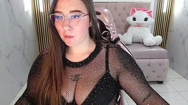 sharyth19 s online show from March 6, 8:15 pm