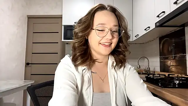 AinaSmith online show from February 25, 10:48 am