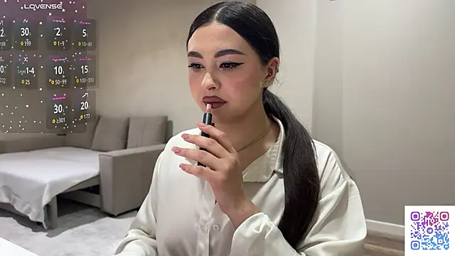 Snapshot of Sweet_BerryBabe chatting on June 14, 10:44 pm Sweet BerryBabe online show from June 14, 10:44 pm