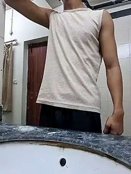 peanutbutteater online show from March 21, 7:20 am