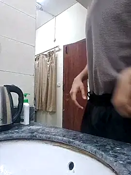 peanutbutteater online show from February 23, 4:14 am