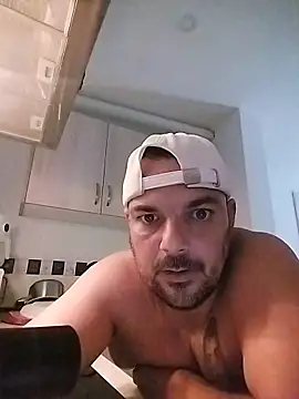 Snapshot of morenitoymorena chatting on April 10, 2:24 pm morenitoymorena online show from April 10, 2:24 pm