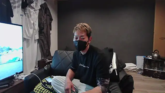 ryuaaaaa online show from April 15, 2:21 pm