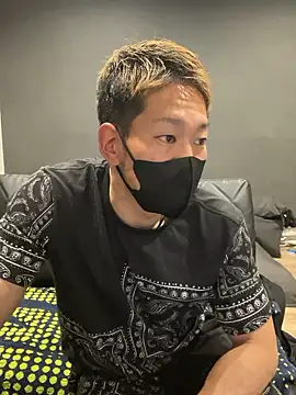 ryuaaaaa online show from March 26, 3:32 pm