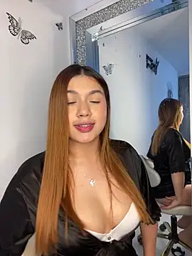 Snapshot of scarleth_marquezz chatting on March 1, 2:55 am scarleth marquezz online show from March 1, 2:55 am