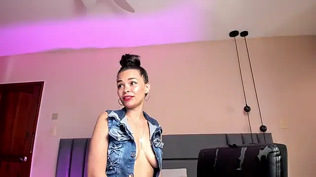 KatrionaNyx online show from April 27, 7:56 pm