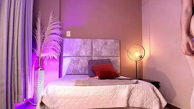 KatrionaNyx online show from April 8, 1:01 pm