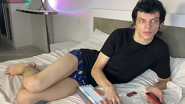 oorange  boy online show from March 26, 1:04 am