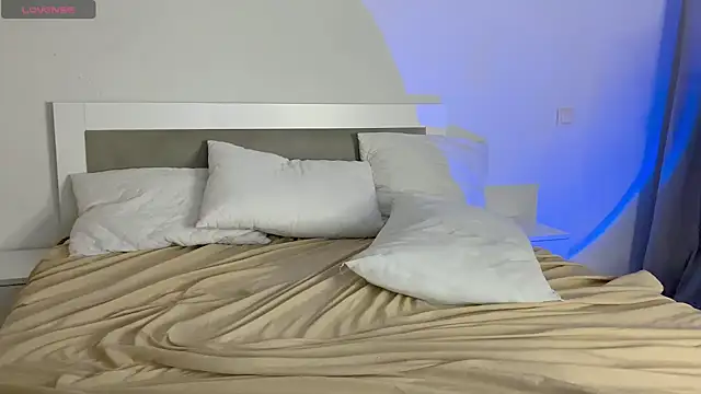 oorange  boy online show from April 15, 1:22 am