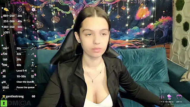 TanaMoonly online show from March 20, 1:56 pm