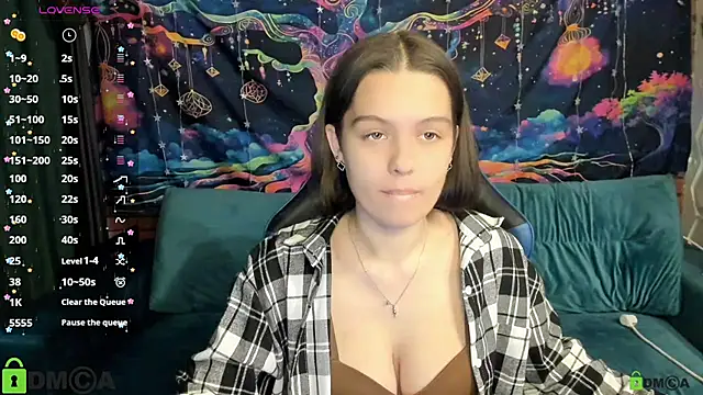 TanaMoonly online show from April 2, 12:45 pm