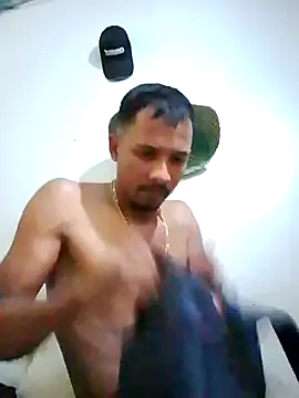 blackhot22c online show from March 25, 6:40 pm