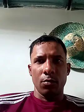 Snapshot of blackhot22c chatting on February 18, 7:10 pm blackhot22c online show from February 18, 7:10 pm