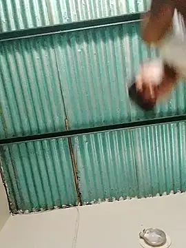 Snapshot of blackhot22c chatting on February 26, 6:52 pm blackhot22c online show from February 26, 6:52 pm