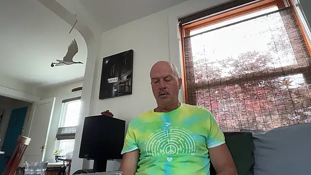 Snapshot of Guy__Grey chatting on July 6, 1:18 pm Guy Grey online show from July 6, 1:18 pm