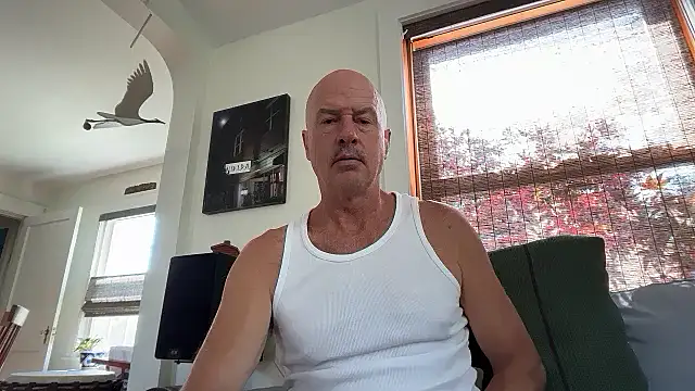 Snapshot of Guy__Grey chatting on July 8, 1:12 pm Guy Grey online show from July 8, 1:12 pm