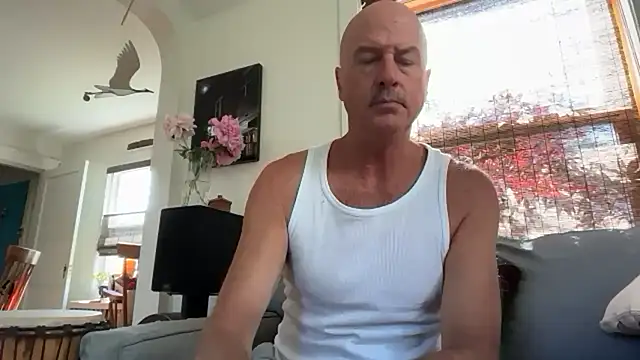 Snapshot of Guy__Grey chatting on June 16, 12:49 pm Guy Grey online show from June 16, 12:49 pm