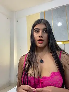 Snapshot of Alara_Key chatting on February 23, 7:14 pm Alara Key online show from February 23, 7:14 pm