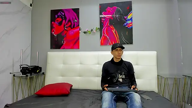 ahsly78Bryan online show from May 8, 9:40 pm
