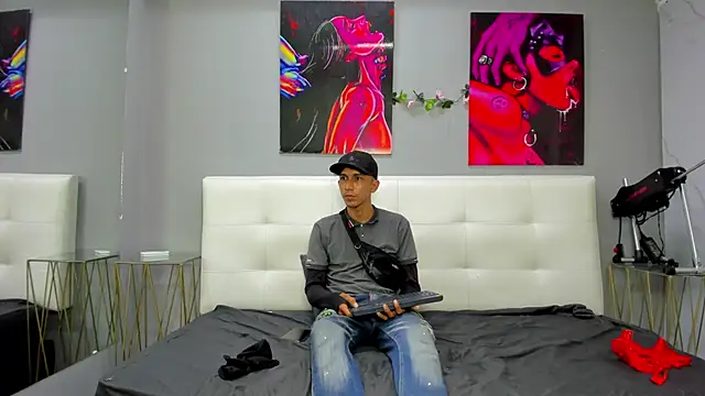 ahsly78Bryan online show from April 28, 7:51 pm