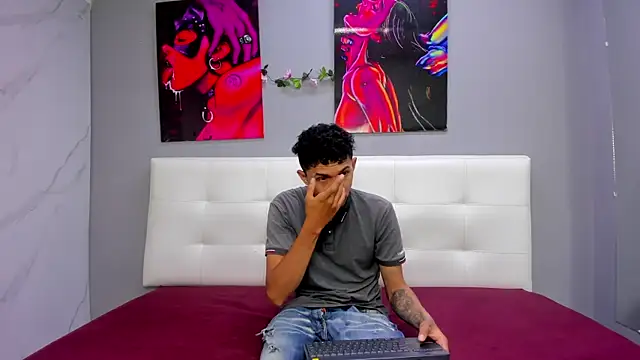 ahsly78Bryan online show from July 6, 8:33 pm