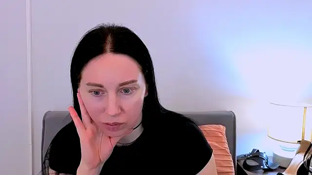 MiaFair online show from March 4, 4:26 pm