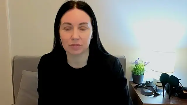 MiaFair online show from March 18, 4:19 pm