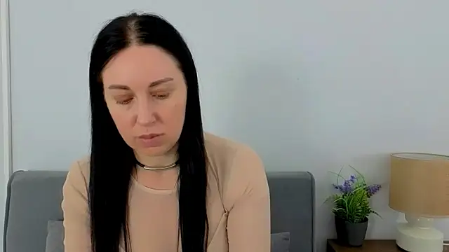 MiaFair online show from March 25, 4:17 pm