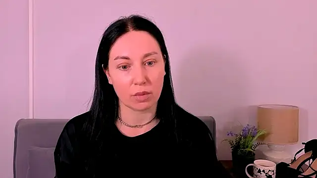 MiaFair online show from April 23, 3:24 pm