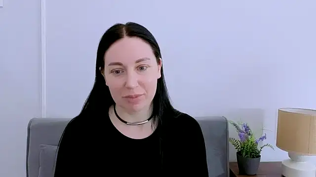 MiaFair online show from April 3, 3:29 pm