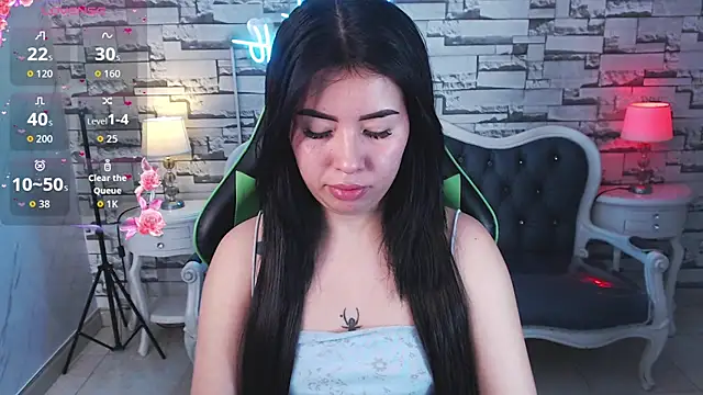 Snapshot of Kylia_a chatting on June 24, 2:15 pm Kylia a online show from June 24, 2:15 pm