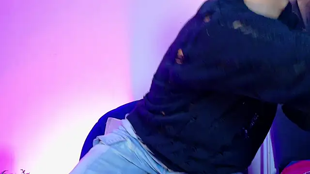 lui x dust online show from April 18, 3:09 am