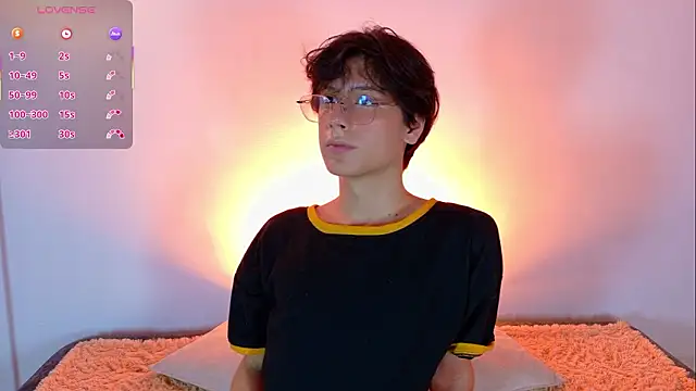 lui x dust online show from March 2, 6:03 am