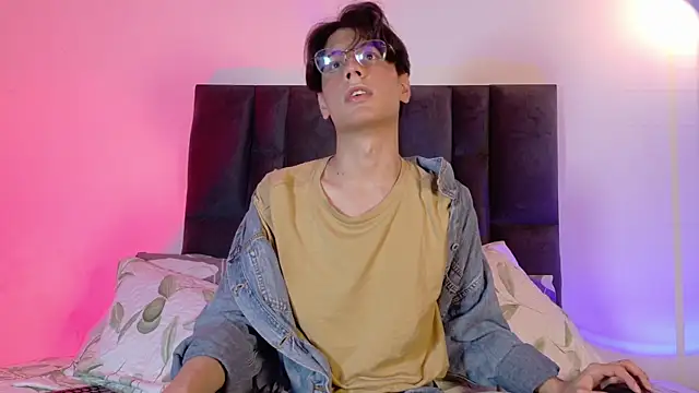 lui x dust online show from May 22, 3:26 am