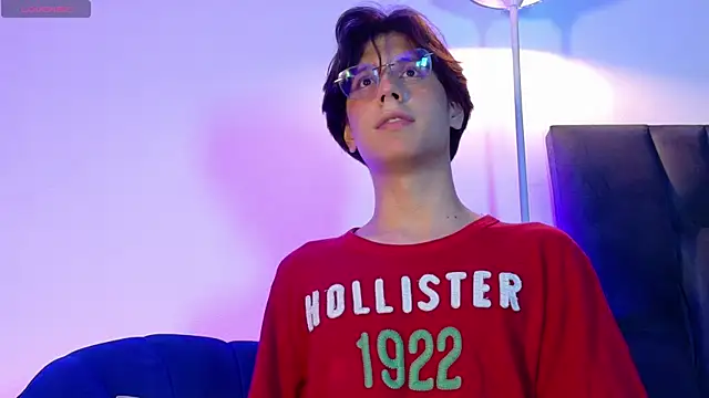 lui x dust online show from April 11, 3:47 am