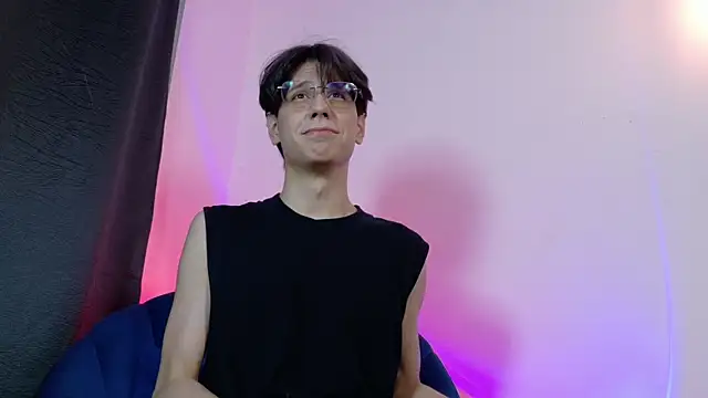 lui x dust online show from May 16, 3:16 am