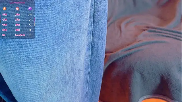 lui x dust online show from March 12, 4:07 am