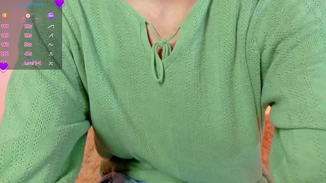 lui x dust online show from April 2, 3:24 am