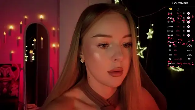 Snapshot of Nestyzz chatting on March 2, 2:57 pm Nestyzz online show from March 2, 2:57 pm