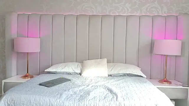 Emily  Stef online show from June 17, 12:59 pm