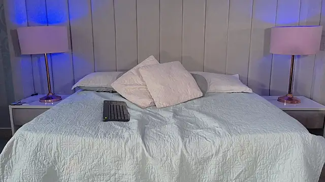 Emily  Stef online show from June 3, 12:50 pm