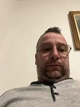 Snapshot of cristian_anal88 chatting on February 25, 8:08 pm cristian anal88 online show from February 25, 8:08 pm