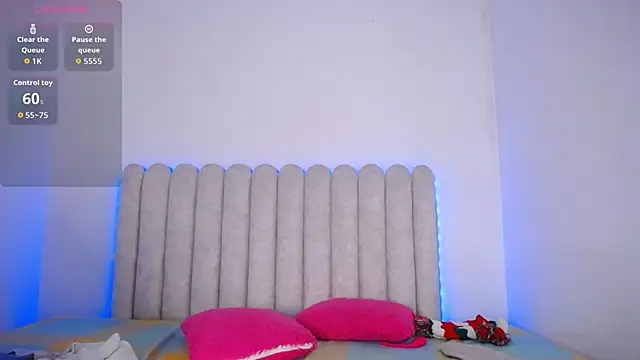 MiaFoox   online show from February 26, 10:21 pm