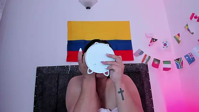 Snapshot of MiaFoox__ chatting on July 4, 1:26 pm MiaFoox online show from July 4, 1:26 pm
