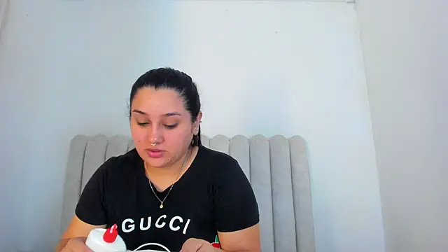 MiaFoox   online show from April 22, 2:13 pm