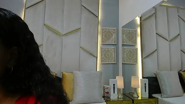 KarinaaCoxx online show from April 12, 1:03 pm