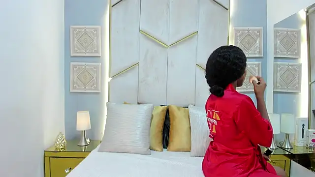 KarinaaCoxx online show from April 16, 12:39 pm