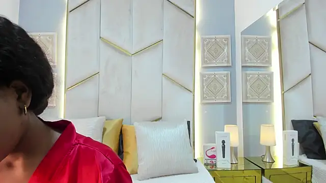 KarinaaCoxx online show from April 17, 1:14 pm