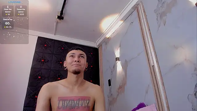 Logan and Reachel online show from March 12, 7:29 pm