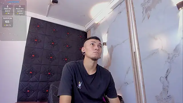 Logan and Reachel online show from March 13, 7:41 pm